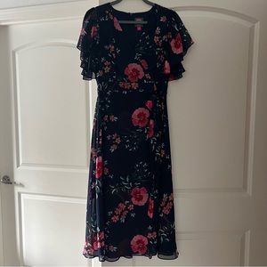 Vince Camuto V Neck Flutter Sleeve Midi Dress